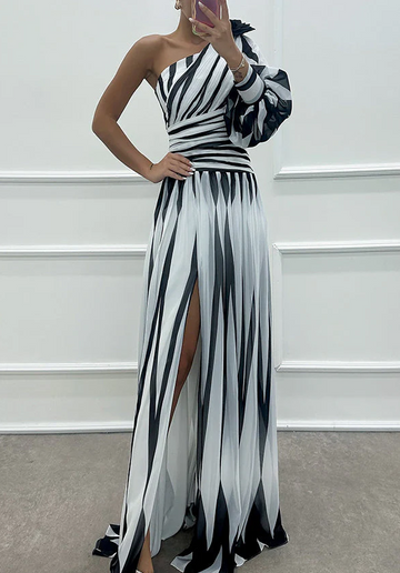 Printed Rose Pendant Maxi Dress